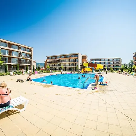 アパート Orchid Garden