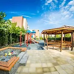 Orchid Garden * ساني بيتش